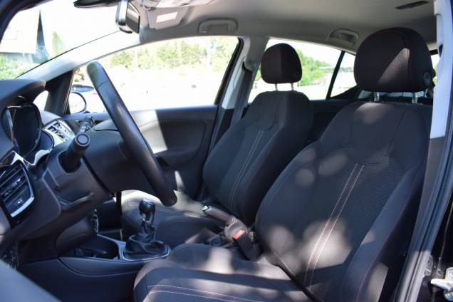 OPEL CORSA BLACK EDITION 1.4 90 CV 5 PORTES 10