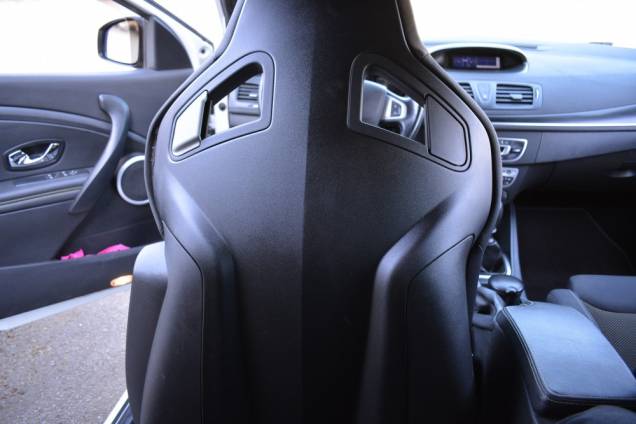 RENAULT MEGANE III RS CUP 2.0 250 CV / SIEGES RECARO / SUIVI COMPLET / ORIGINE FRANCE / RS MONITOR 17