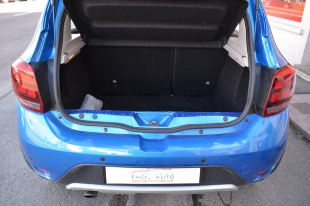DACIA SANDERO STEPWAY  90 CV /  91600 KMS / CARNET D'ENTRETIEN COMPLET 17