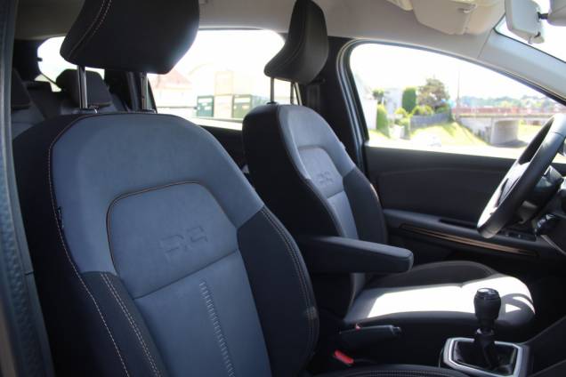 DACIA JOGGER EXTREME ECO-G 100 CV BVM6 / GPL / 7 PLACES 13
