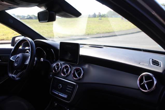 MERCEDES BENZ GLA FASCINATION 200 CDI 136 CV 7G-DCT 11