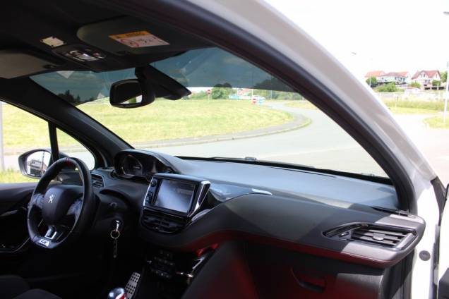 PEUGEOT 208 GTI BPS 1.6 THP 208 CV BVM6 / ORIGINE FRANCE 10