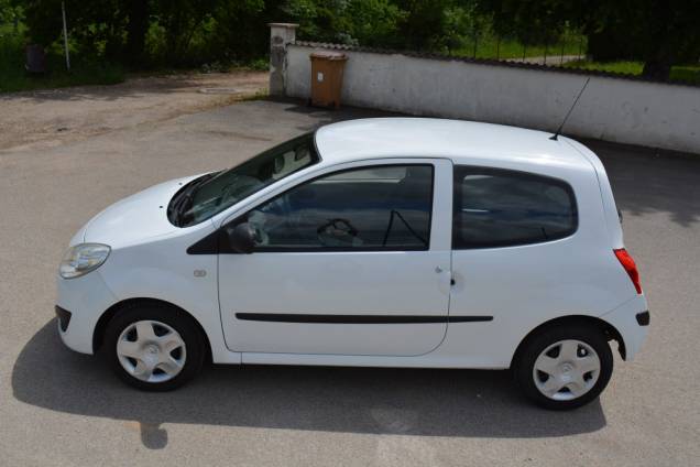 RENAULT TWINGO 1.2 60 CV AUTHENTIQUE / CLIMATISATION 8