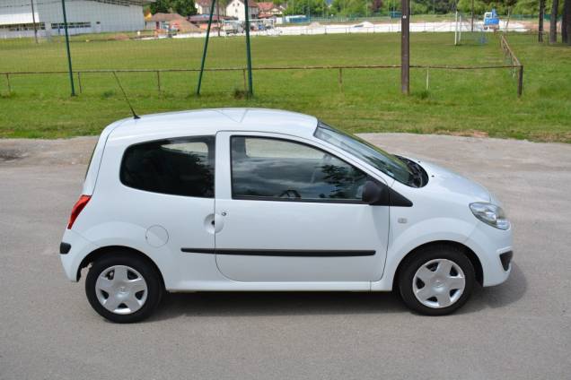 RENAULT TWINGO 1.2 60 CV AUTHENTIQUE / CLIMATISATION 10
