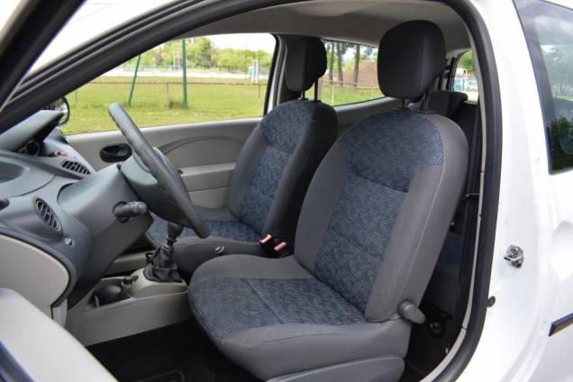 RENAULT TWINGO 1.2 60 CV AUTHENTIQUE / CLIMATISATION 11