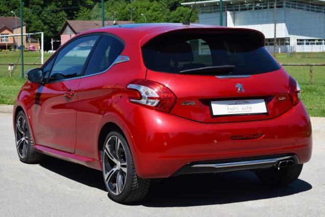 PEUGEOT 208 GTI 1.6 THP 200 CV / 86600 KMS / JBL / TOIT PANORAMIQUE 4