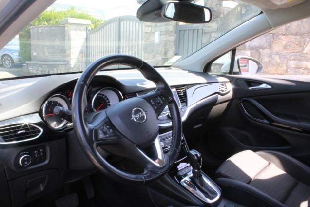 OPEL ASTRA SPORTS TOURER INNOVATION 1.4 TURBO 150 CV BVA 9
