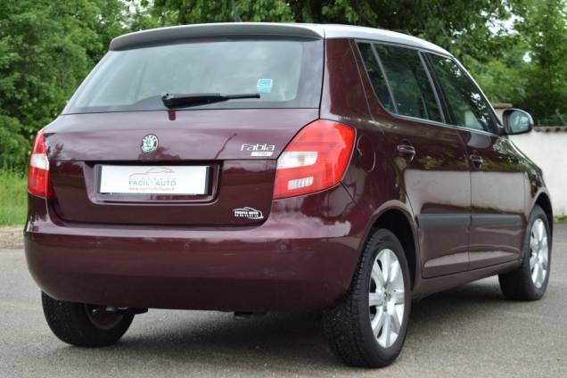 SKODA FABIA AMBITION 1.2 TSI 105 DSG 3