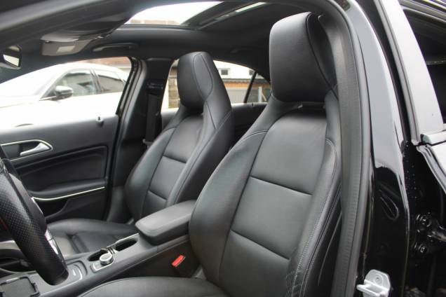 MERCEDES BENZ CLASSE A 220D FASCINATION 7G-DCT 177 CV / TOIT OUVRANT PANORAMIQUE 11