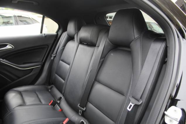 MERCEDES BENZ CLASSE A 220D FASCINATION 7G-DCT 177 CV / TOIT OUVRANT PANORAMIQUE 13
