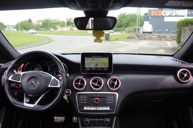 MERCEDES BENZ CLASSE A 220D FASCINATION 7G-DCT 177 CV / TOIT OUVRANT PANORAMIQUE 9