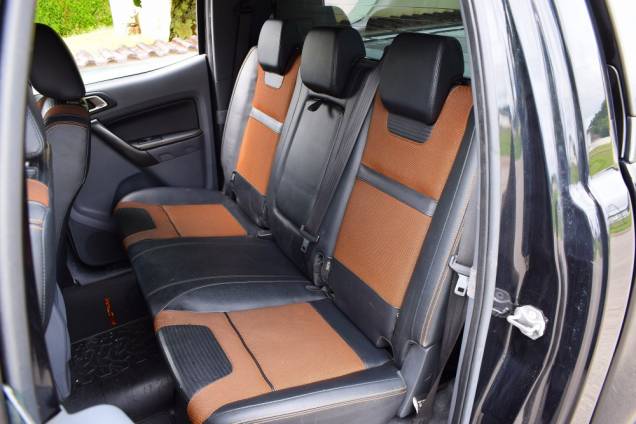 FORD RANGER WILDTRAK DOUBLE CABINE 4X4  3.2 TDCI 200 CV / 1ere MAIN  / ATTELAGE / CAMERA DE RECUL 12
