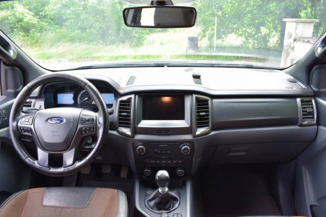 FORD RANGER WILDTRAK DOUBLE CABINE 4X4  3.2 TDCI 200 CV / 1ere MAIN  / ATTELAGE / CAMERA DE RECUL 13