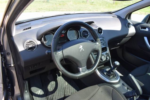 PEUGEOT 308 SW 1.6 HDI 115 CV / TOIT PANORAMIQUE / 1ère MAIN / 85500 KMS 15