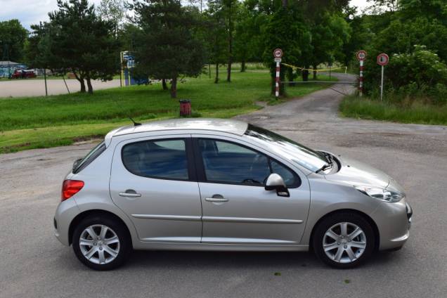 PEUGEOT 207 1.6 120 CV / 5 PORTES / BOITE AUTOMATIQUE / 1ère MAIN / 51900 KMS 9