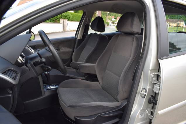 PEUGEOT 207 1.6 120 CV / 5 PORTES / BOITE AUTOMATIQUE / 1ère MAIN / 51900 KMS 10