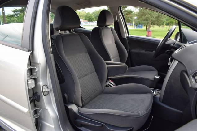 PEUGEOT 207 1.6 120 CV / 5 PORTES / BOITE AUTOMATIQUE / 1ère MAIN / 51900 KMS 11