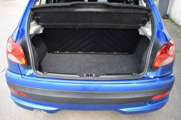 PEUGEOT 206 + 1.1 60 CV  13