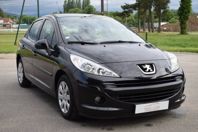 PEUGEOT 207 1.4 16 V 90 CV / 5 PORTES / CLIMATISATION 2