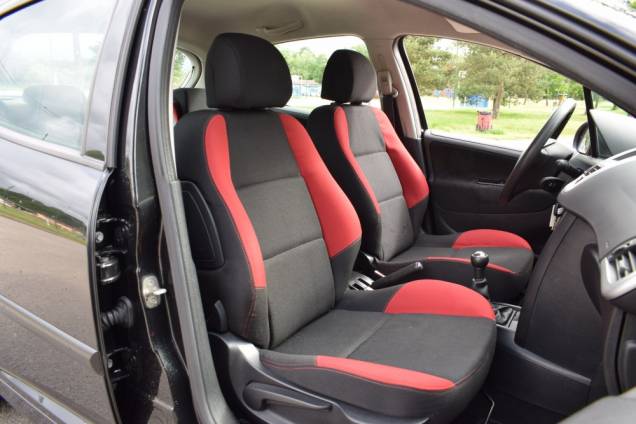 PEUGEOT 207 1.4 16 V 90 CV / 5 PORTES / CLIMATISATION 12