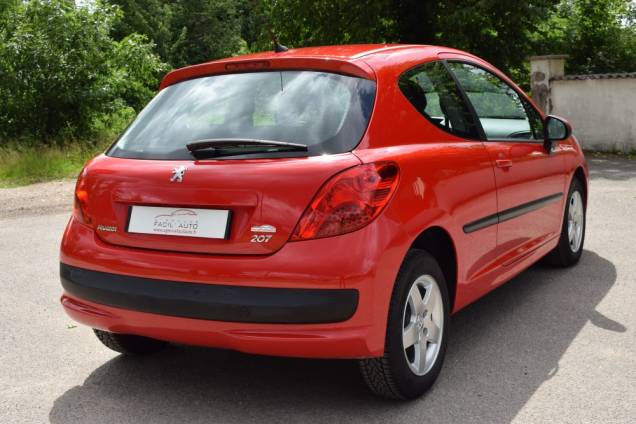 PEUGEOT 207 1.4 75 CV URBAN MOVE / 1ère MAIN / 8700 KMS / ETAT NEUF 4