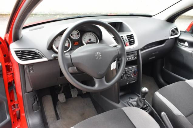 PEUGEOT 207 1.4 75 CV URBAN MOVE / 1ère MAIN / 8700 KMS / ETAT NEUF 14