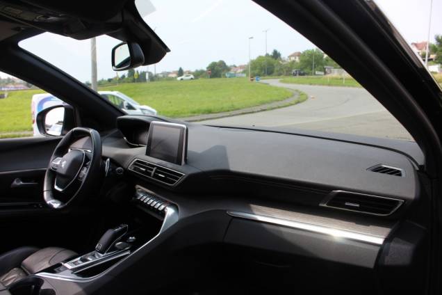 PEUGEOT 5008 GT 2.0 BLEUDHI 180 CV EAT8 / ORIGINE FRANCE / TOIT OUVRANT PANORAMIQUE 9