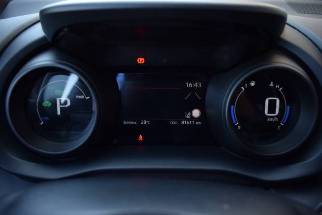 TOYOTA YARIS CROSS DESIGN 116 CV HYBRID / 1ere MAIN / 87500 KMS / SUIVI COMPLET 13