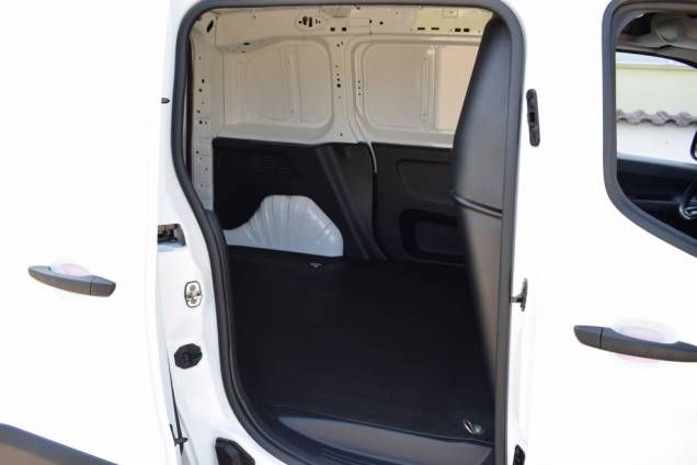 CITROEN BERLINGO CLUB UTILITAIRE HDI 75 CV 2 PLACES / 1ere MAIN /  47500 KMS / SUIVI COMPLET 12