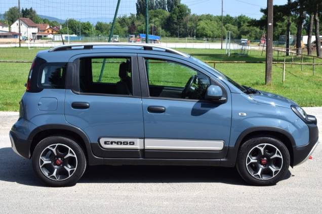PANDA CITY CROSS PLUS HYBRID 1.0 BSG 70 CV BV6 / 1ere MAIN 3