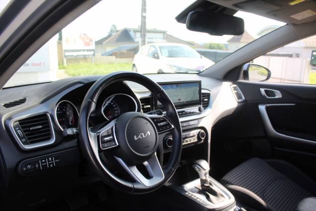 KIA XCEED URBAN ACTIVE 1.5 T-GDI 160 CV DCT7 / ORIGINE FRANCE 9