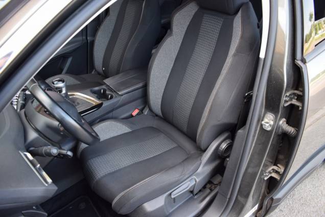 PEUGEOT 3008 1.6 HDI 120 CV  11