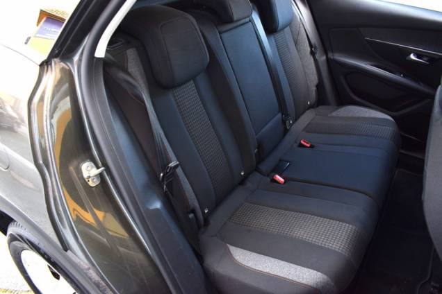 PEUGEOT 3008 1.6 HDI 120 CV  17