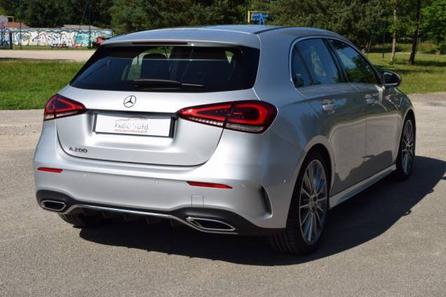 MERCEDES BENZ CLASSE A 200 AMG LINE 163 CV 5 PORTES / PACK AMG / 24900 KMS 4