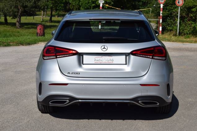MERCEDES BENZ CLASSE A 200 AMG LINE 163 CV 5 PORTES / PACK AMG / 24900 KMS 6