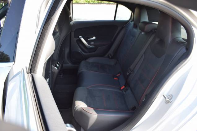 MERCEDES BENZ CLASSE A 200 AMG LINE 163 CV 5 PORTES / PACK AMG / 24900 KMS 20