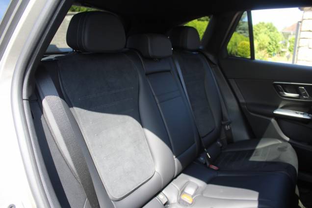 MERCEDES BENZ CLASSE GLC 300 HYBRIDE RECHARGEABLE AMG LINE 333 CV 4 MATIC 9G-TRONIC / TOIT OUVRANT PANORAMIQUE / ORIGINE FRANCE 13