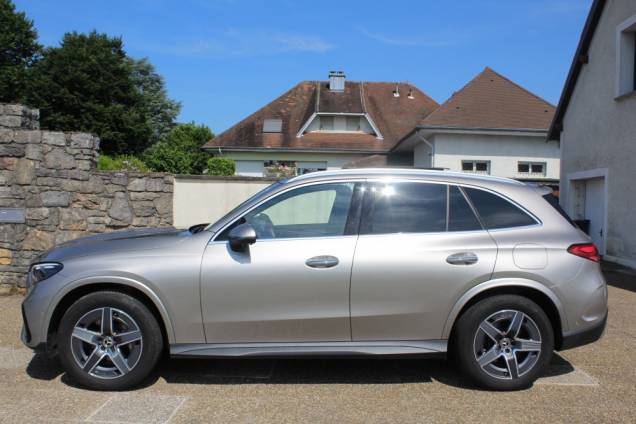 MERCEDES BENZ CLASSE GLC 300 HYBRIDE RECHARGEABLE AMG LINE 333 CV 4 MATIC 9G-TRONIC / TOIT OUVRANT PANORAMIQUE / ORIGINE FRANCE 4