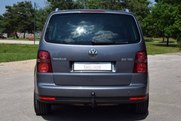VOLKSWAGEN TOURAN HIGHLINE 7 PLACES 2.0 TDI DSG 6 140 CV / ORIGINE FRANCE / 2eme MAIN  / ATTELAGE  6