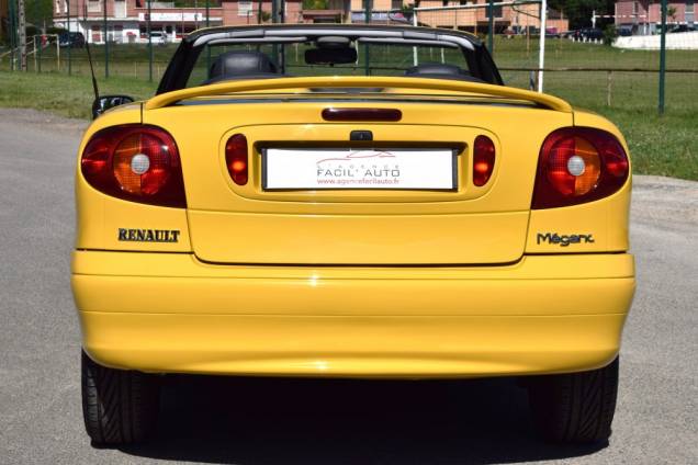 RENAULT MEGANE CABRIOLET PRIVILEGE 2.0 16v 140 CV 8