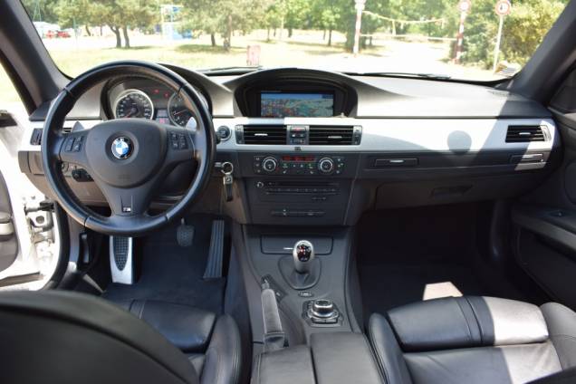 BMW M3 E92 4.0 DKG 420 CV / ORIGINE FRANCE / SUIVI COMPLET 16