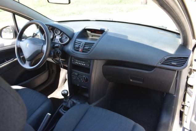 PEUGEOT 207 1.4 16 V 90 CV URBAN 17