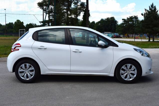 PEUGEOT 208 STYLE 82 CV 6