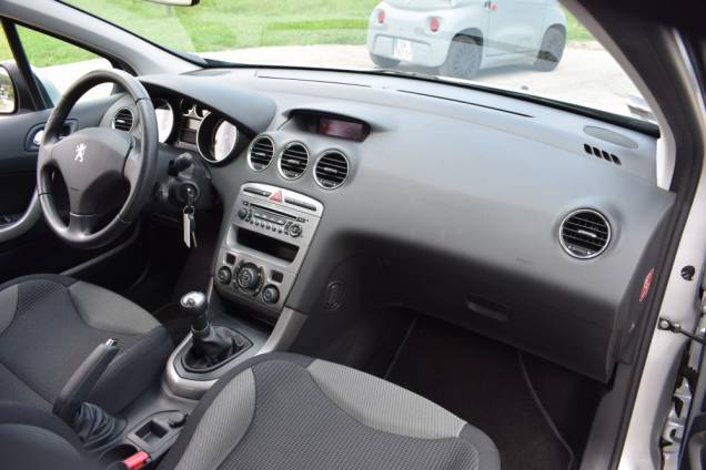 PEUGEOT 308 1.6 120 CV PRENIUM / 5 PORTES / 1ère MAIN / 71000 KMS / ORIGINE FRANCE 17