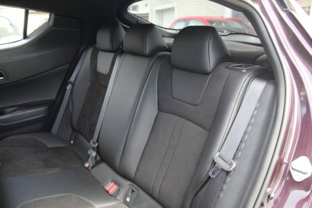 TOYOTA C-HR COLLECTION 2.0 HYBRIDE 184 CV E-CVT / 1ER MAIN / ORIGINE FRANCE 12