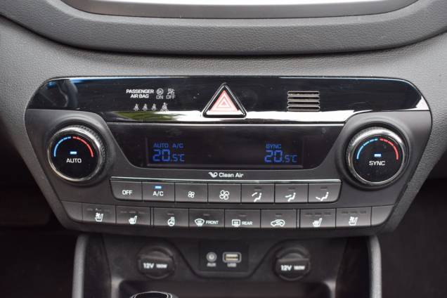 HYUNDAI TUCSON EXECUTIVE 4X4 2.0 CRDI 185 CV BOITE AUTOMATIQUE / ORIGINE FRANCE / SUIVI COMPLET / TOIT OUVRANT PANORAMIQUE 24