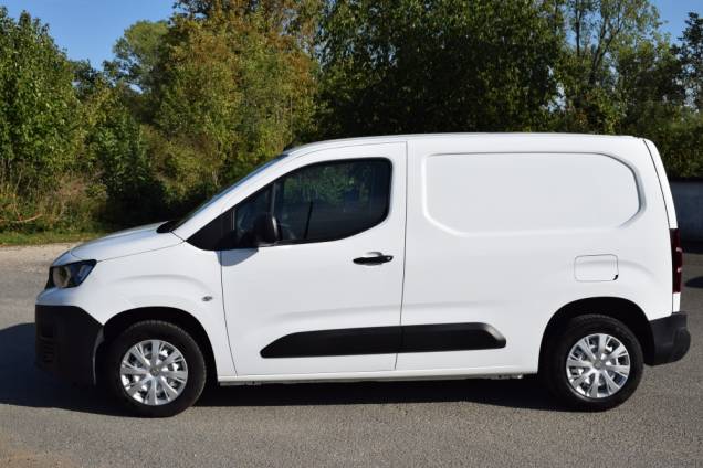 PEUGEOT PARTNER UTILITAIRE FOURGON 1.6 HDI 3 PLACES / CROCHET D ATTELAGE 4