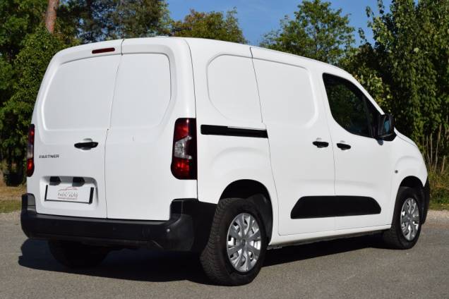 PEUGEOT PARTNER UTILITAIRE FOURGON 1.6 HDI 3 PLACES / CROCHET D ATTELAGE 6