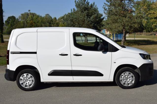 PEUGEOT PARTNER UTILITAIRE FOURGON 1.6 HDI 3 PLACES / CROCHET D ATTELAGE 7
