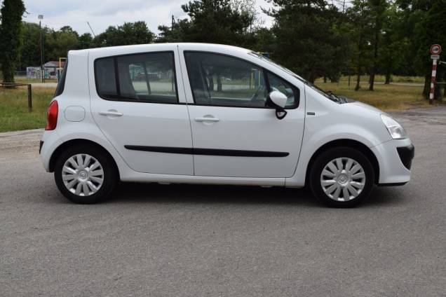 RENAULT MODUS 1.5 DCI 75 CV YAHOO / 5 PORTES 9